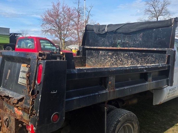 2014-ford-f350-image-24