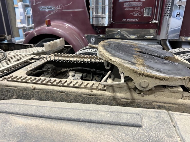 1996-kenworth-t600-image-17