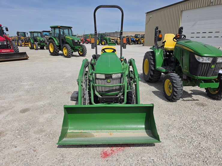 2018-john-deere-1023e-image-2