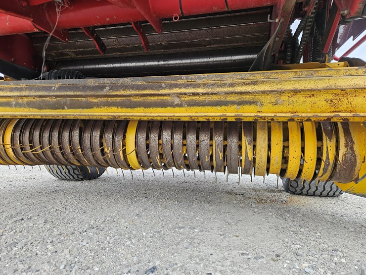 2008-new-holland-br7090-image-5