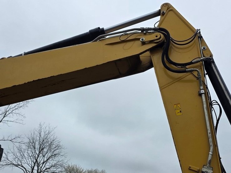 2018-caterpillar-m322f-image-9