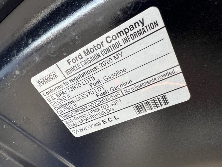 2020-ford-explorer-image-14