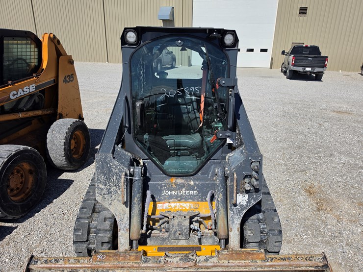 2023-deere-317g-image-4