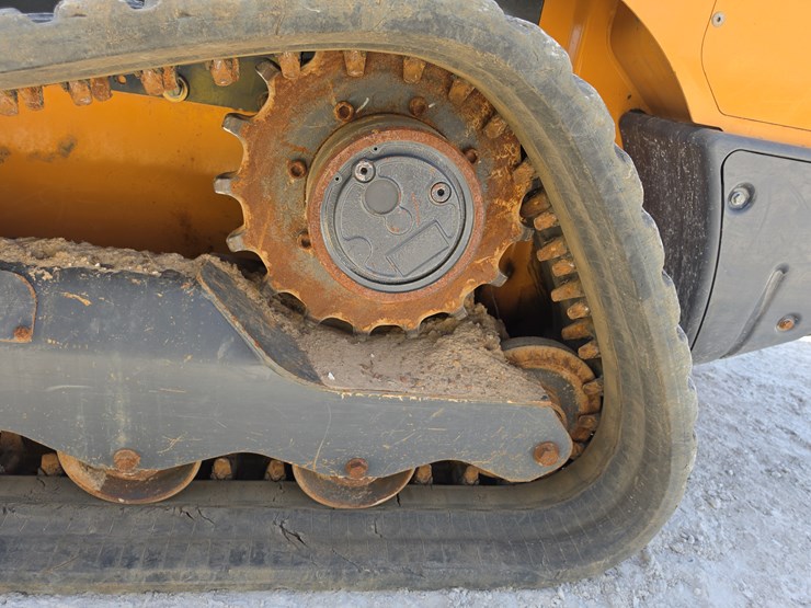 2023-case-tv450b-image-22