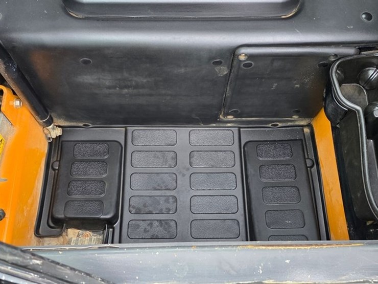 2022-case-tr340b-image-45