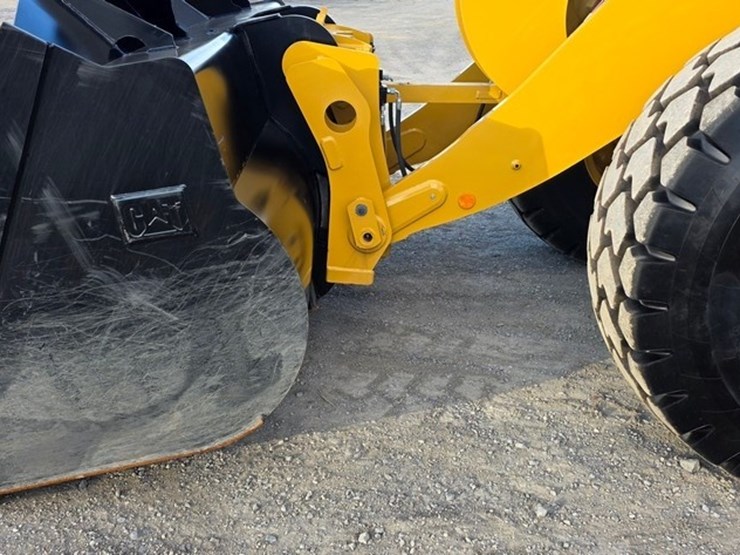 2024-caterpillar-930-image-8