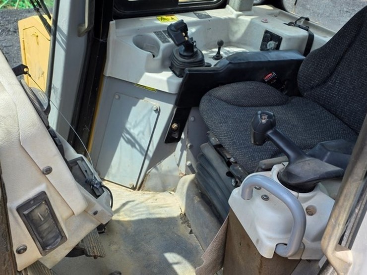 2012-caterpillar-d6t-xl-image-67