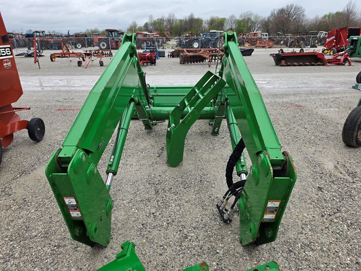 2021-john-deere-700m-image-7
