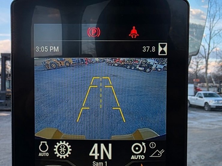 2024-caterpillar-930-image-85