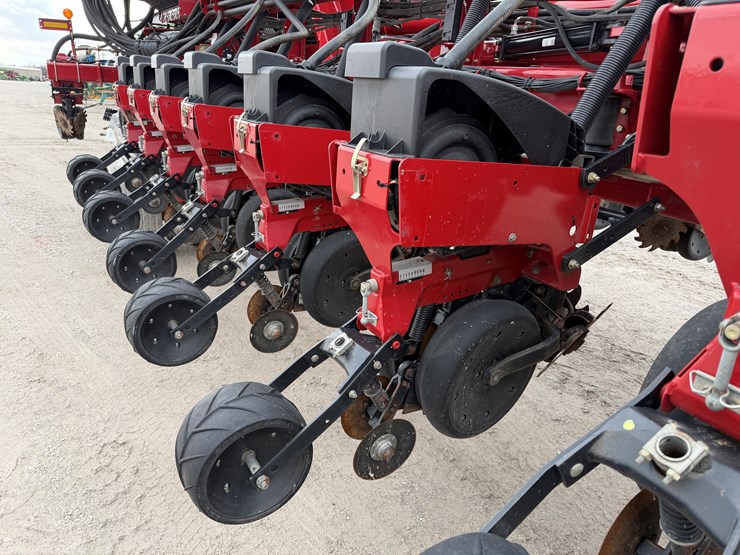 2013-case-ih-1265-image-8