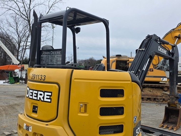2019-deere-50g-image-26