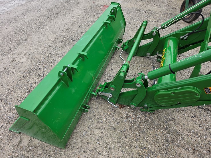 2021-john-deere-700m-image-4