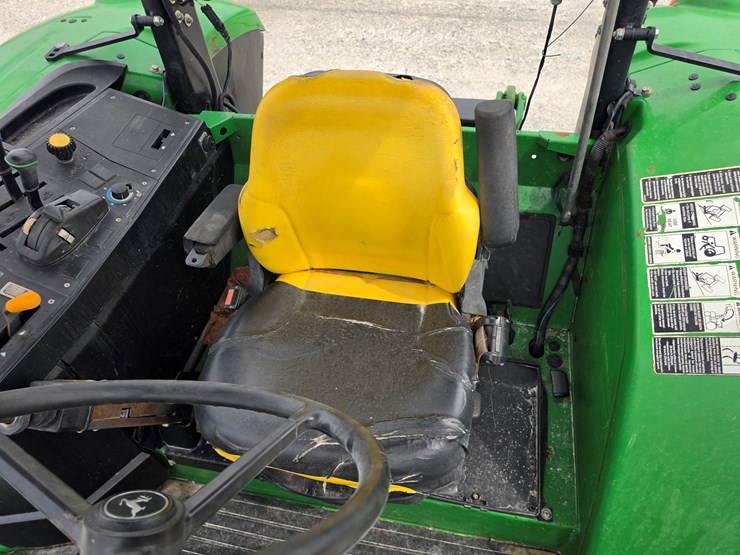 2017-john-deere-6120m-image-11