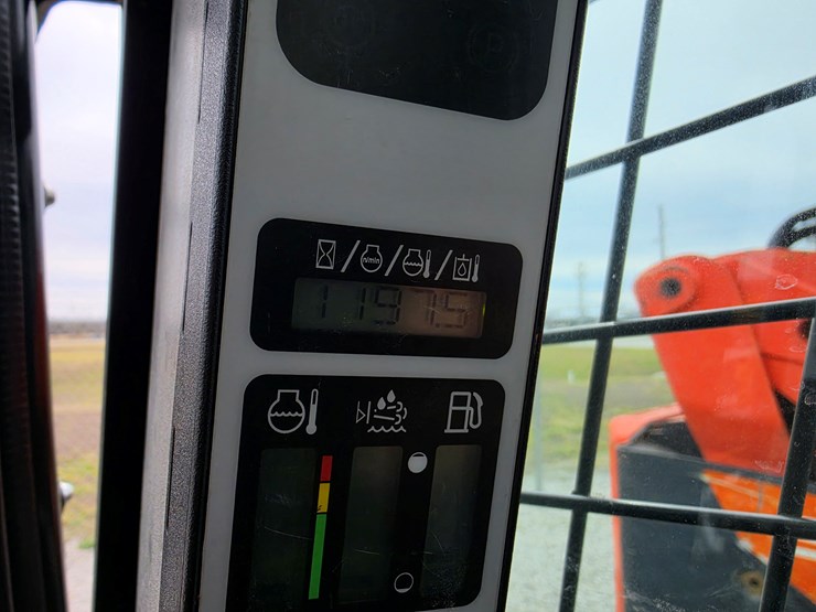 2018-new-holland-c245-image-12