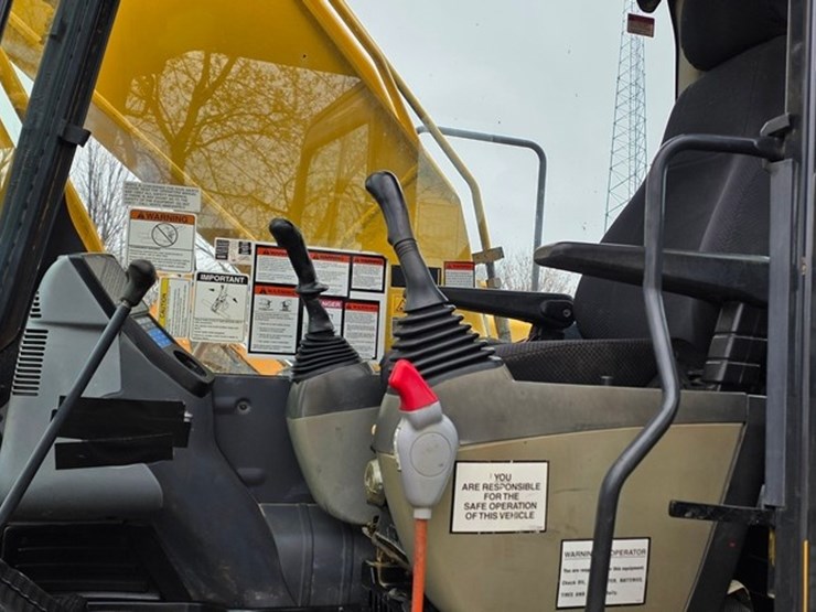 2012-komatsu-pc200-lc-8-image-72