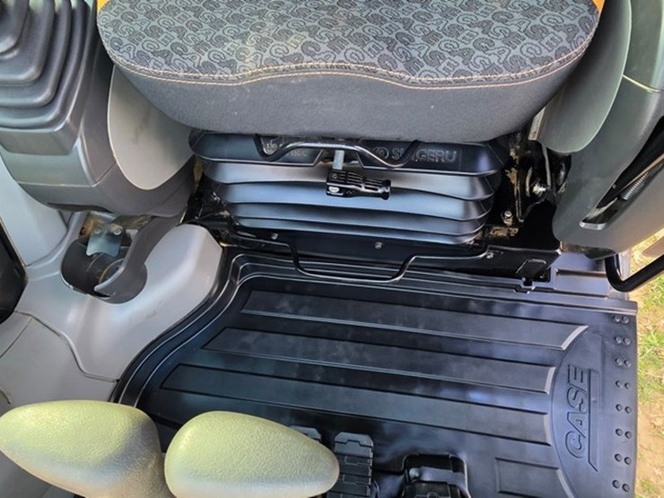 2021-case-cx80c-image-64