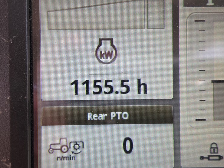 2021-john-deere-7r-210-image-19