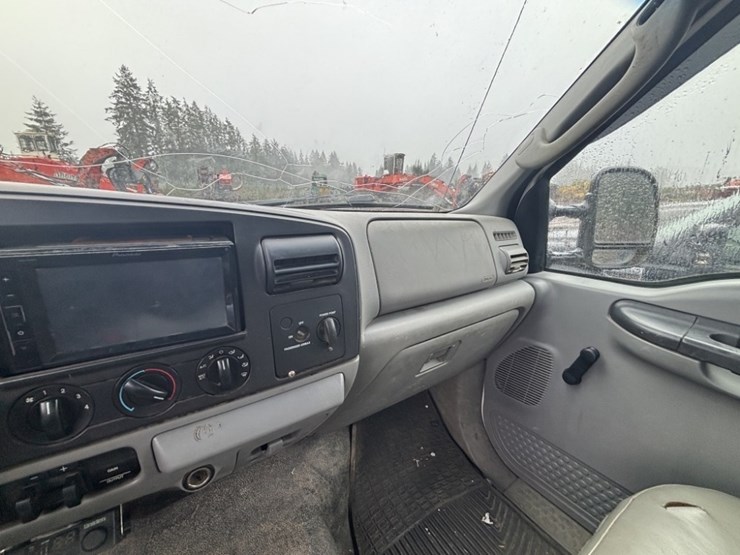 2006-ford-f350-image-21