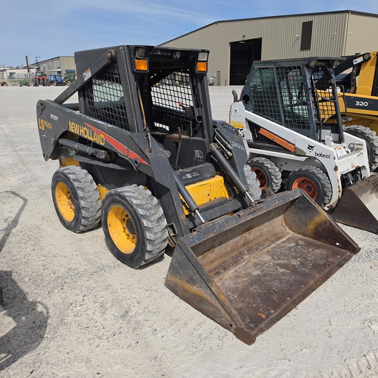 2005 NEW HOLLAND LS160