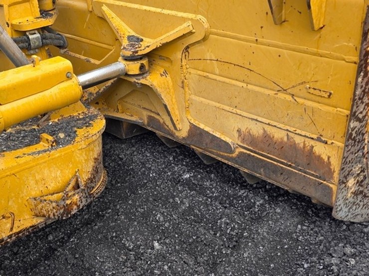 2012-caterpillar-d6t-xl-image-48