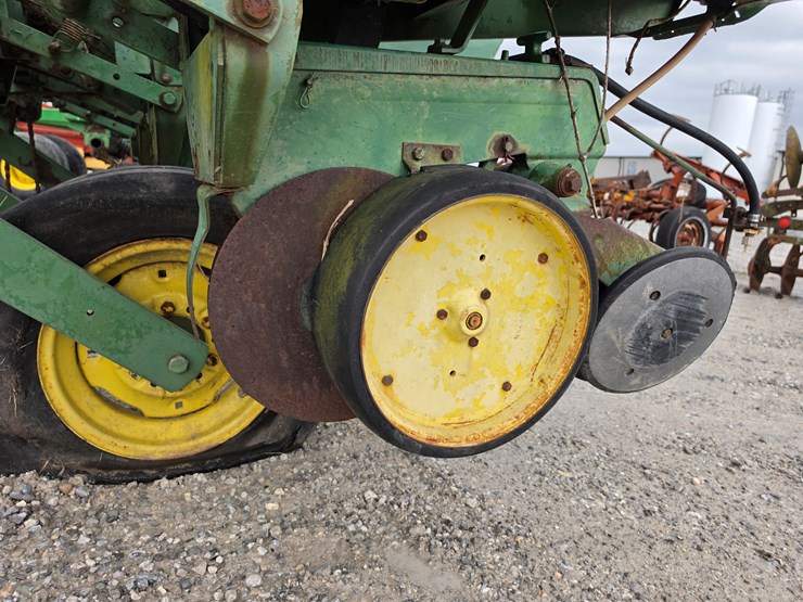 john-deere-7000-image-7