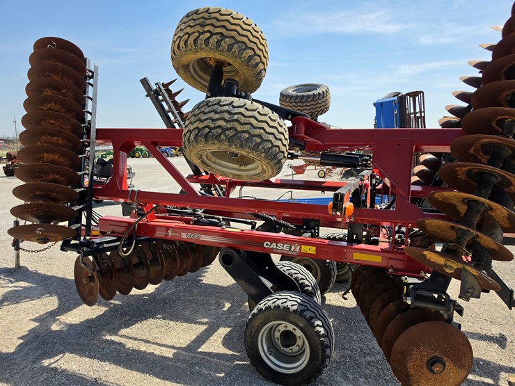 2021-case-ih-345-image-14