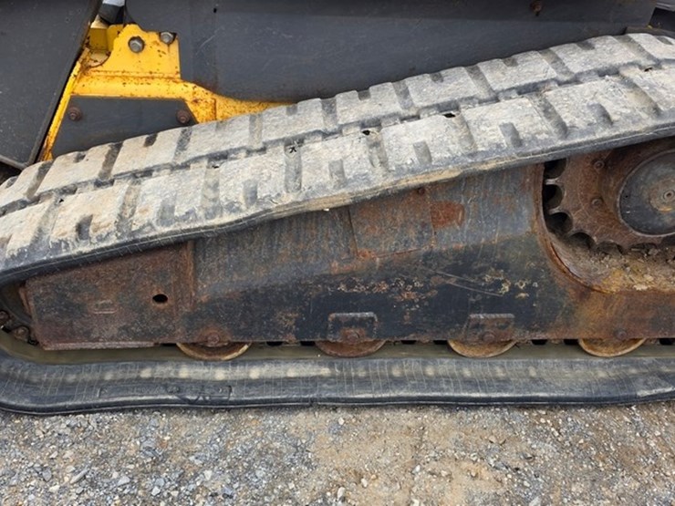 2008-new-holland-c185-image-27