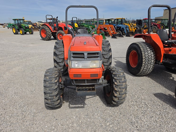 1997-kubota-l2900-image-2