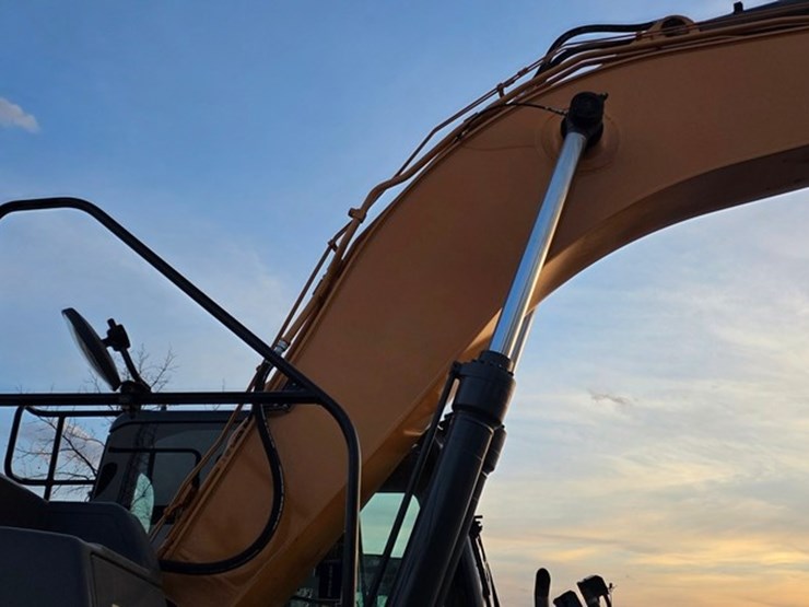 2022-case-cx250d-image-17