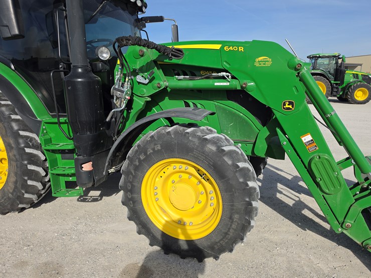 2016-john-deere-6145r-image-7