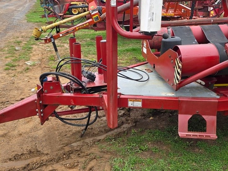 new-holland-b37p-image-18