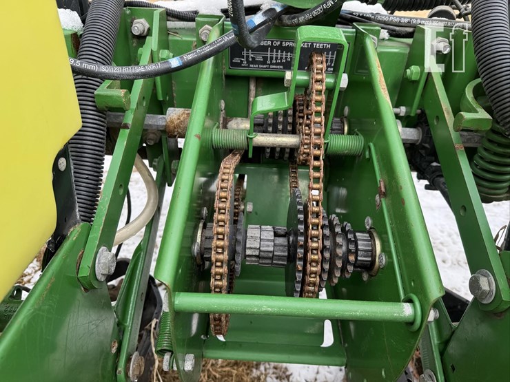 john-deere-1750-image-39