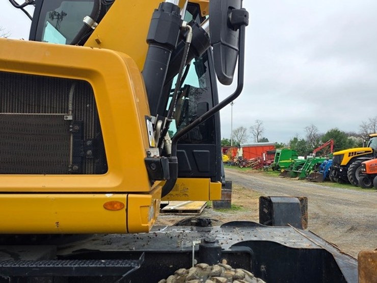 2018-caterpillar-m322f-image-14