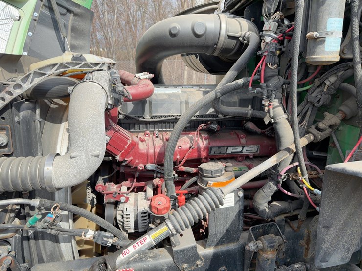 2018-mack-pinnacle-cxu613-image-8