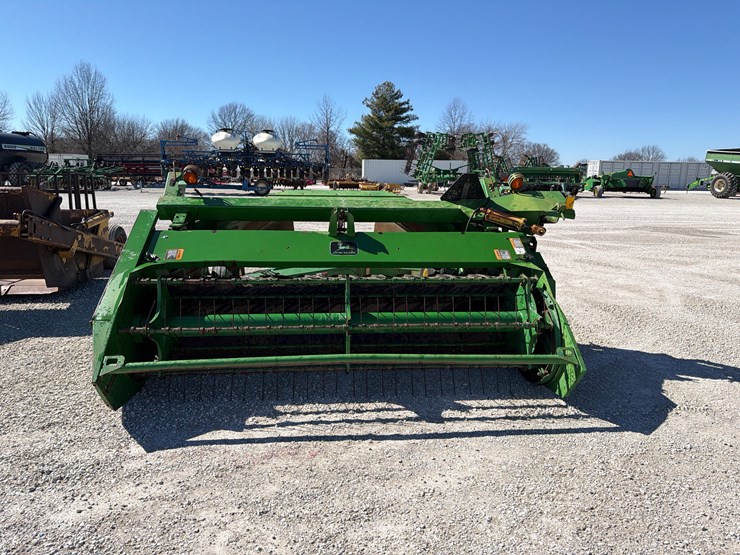 john-deere-820-image-2