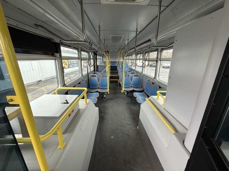 2012-gillig-40'-electric-transit-bus-image-18