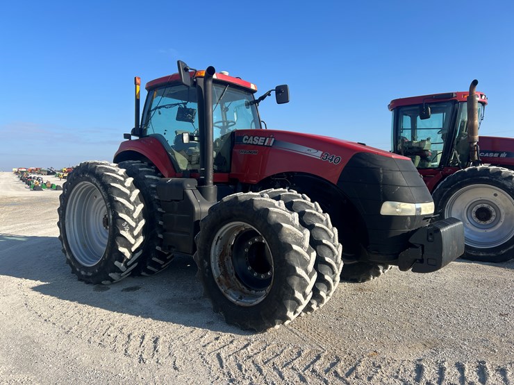 2011-case-ih-magnum-340-image-27