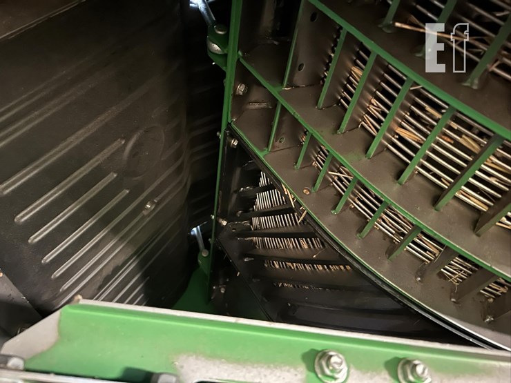 2012-john-deere-s690-image-27