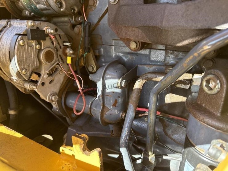 new-holland-lb115-image-32