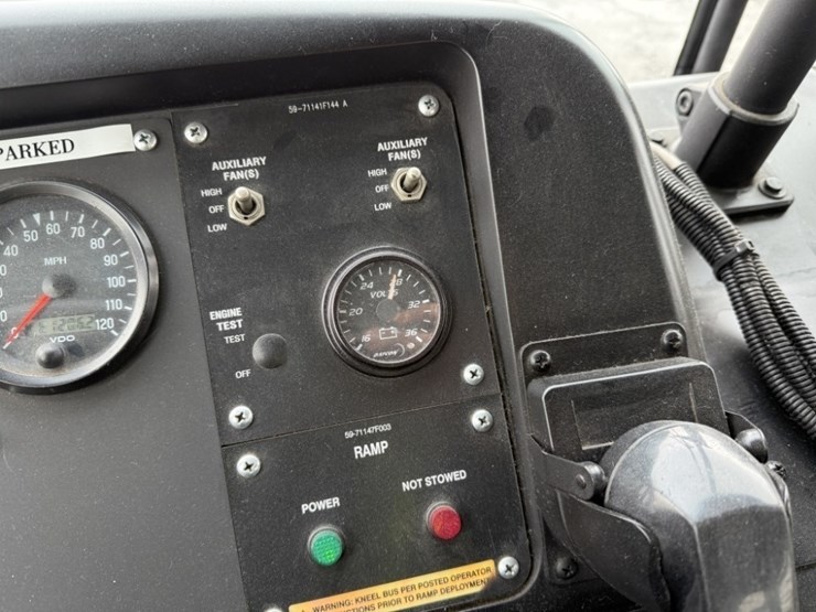 2012-gillig-40'-electric-transit-bus-image-34