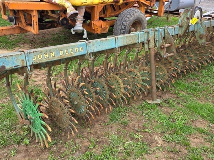 john-deere-400-image-1