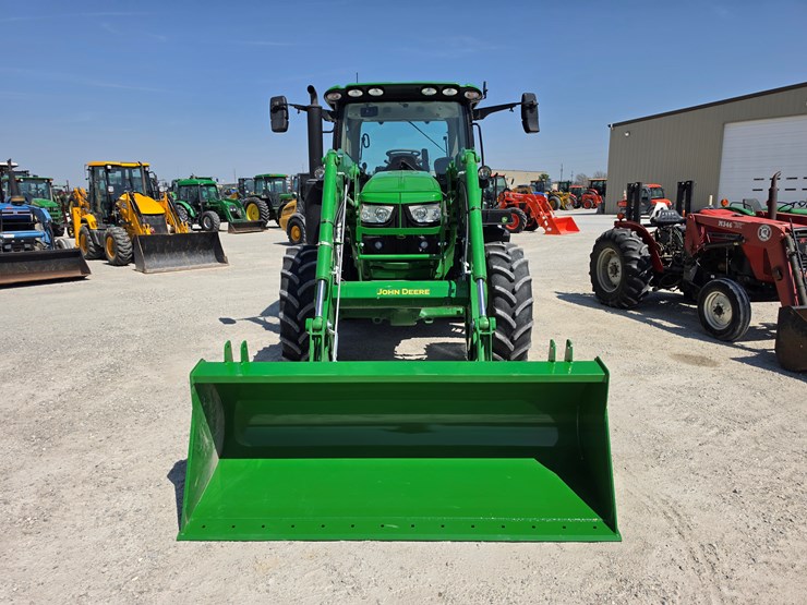 2023-john-deere-6r-130-image-2