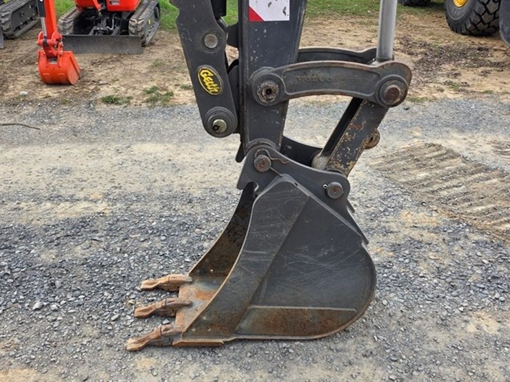 2008-volvo-ecr88-image-9