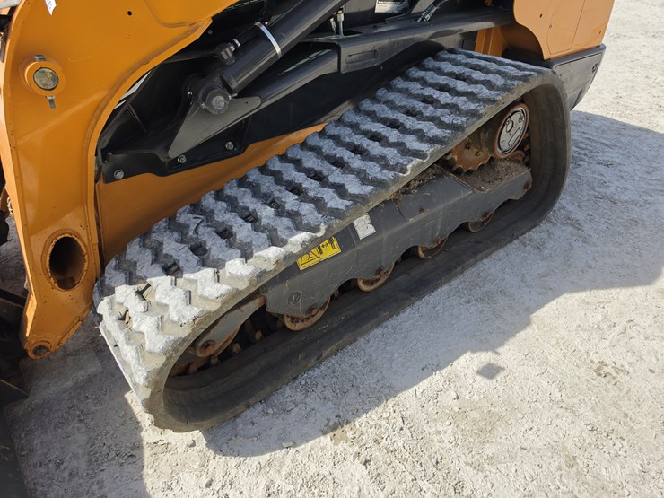 2023-case-tv450b-image-23