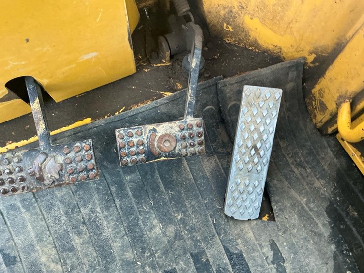 1999-deere-648-image-18