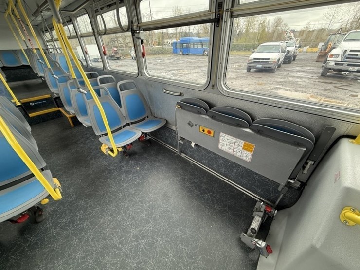 2012-gillig-40'-electric-transit-bus-image-21