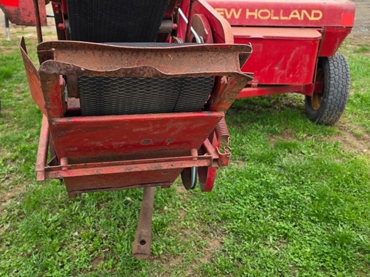 new-holland-273-image-17