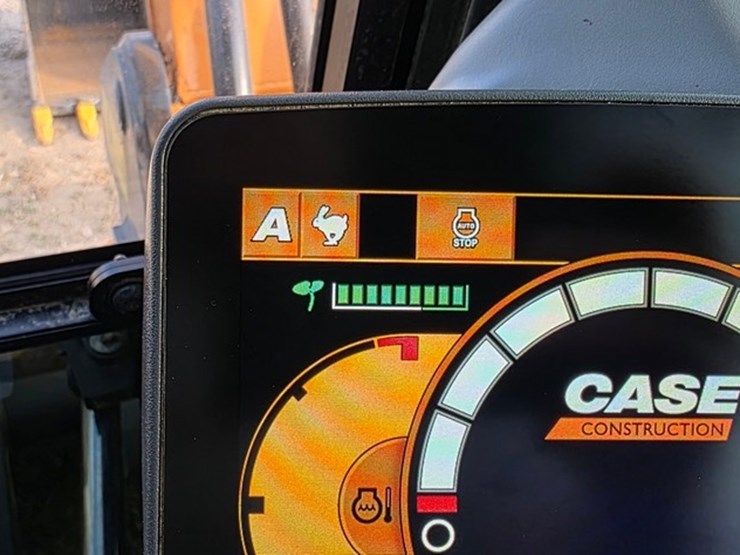 2021-case-cx80c-image-79