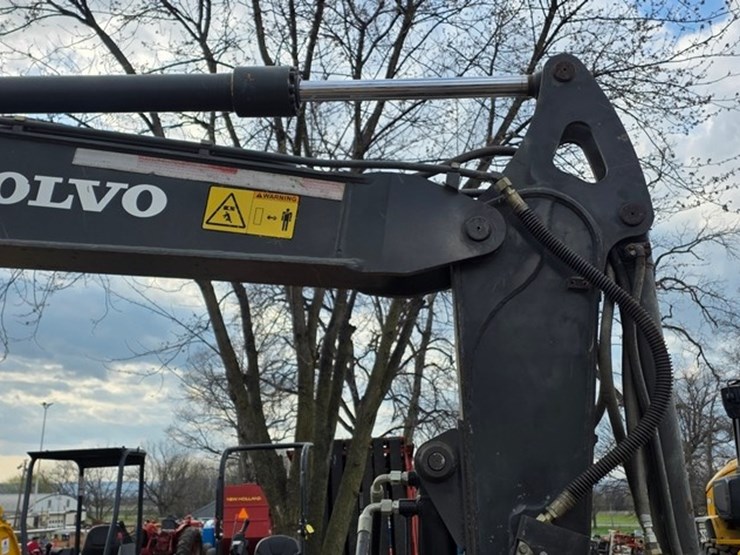 2008-volvo-ecr88-image-11