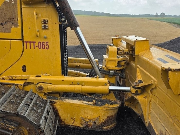 2012-caterpillar-d6t-xl-image-46